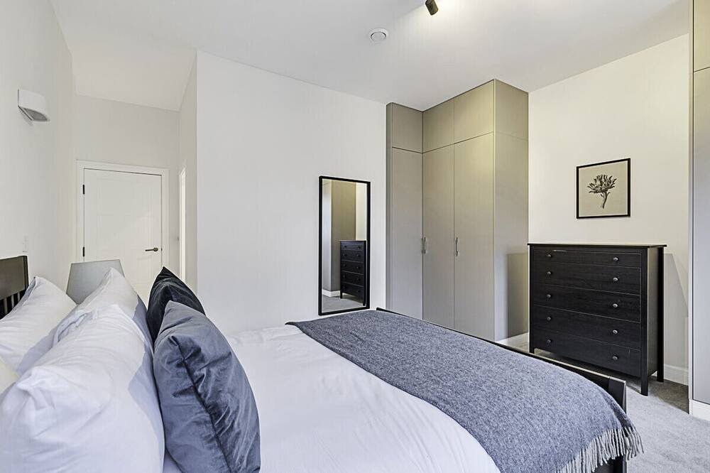 Photo of Bedroom in Turnham Green