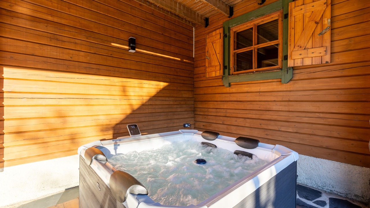 Photo of Outdoor in Superbolquere