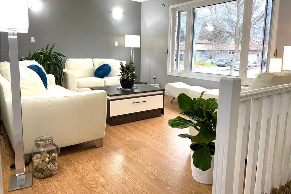 Photo of Livingroom in Brandon