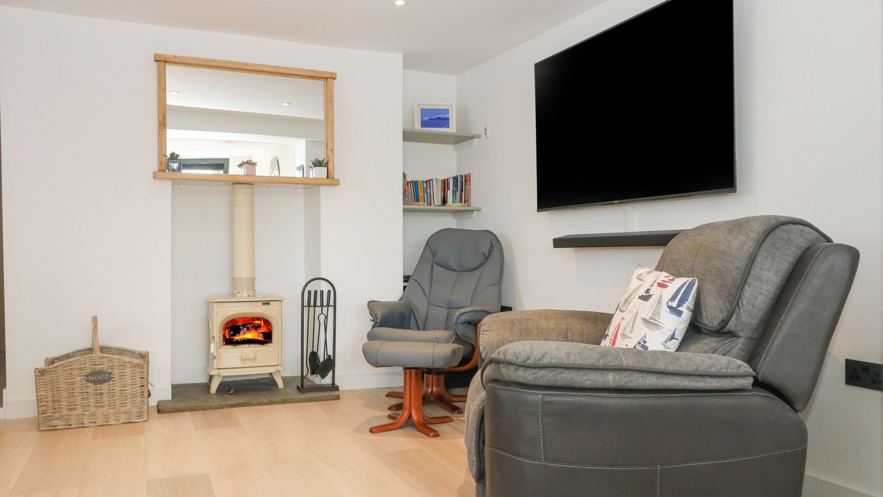 Photo of Livingroom in Mylor Churchtown