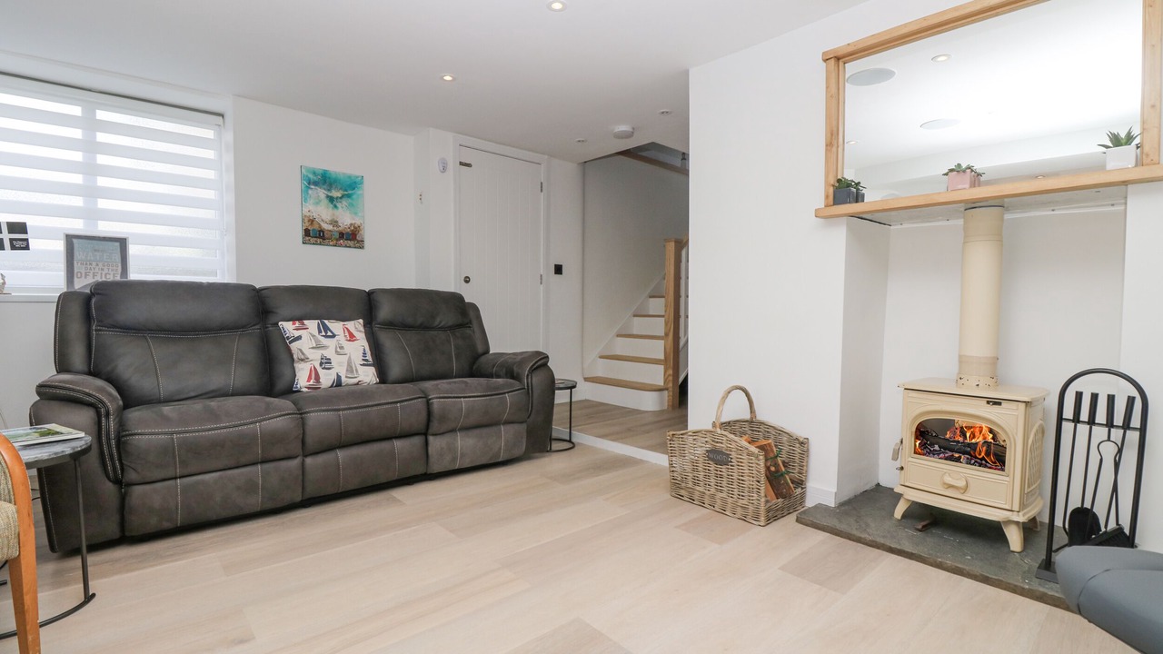 Photo of Livingroom in Mylor Churchtown