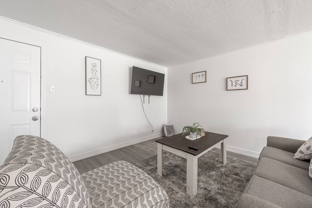 Photo of Livingroom in Groves