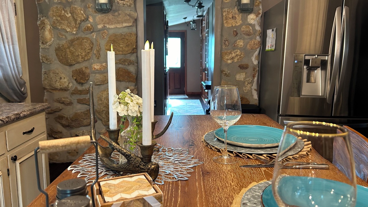 Photo of Livingroom in Lake Forest Estates