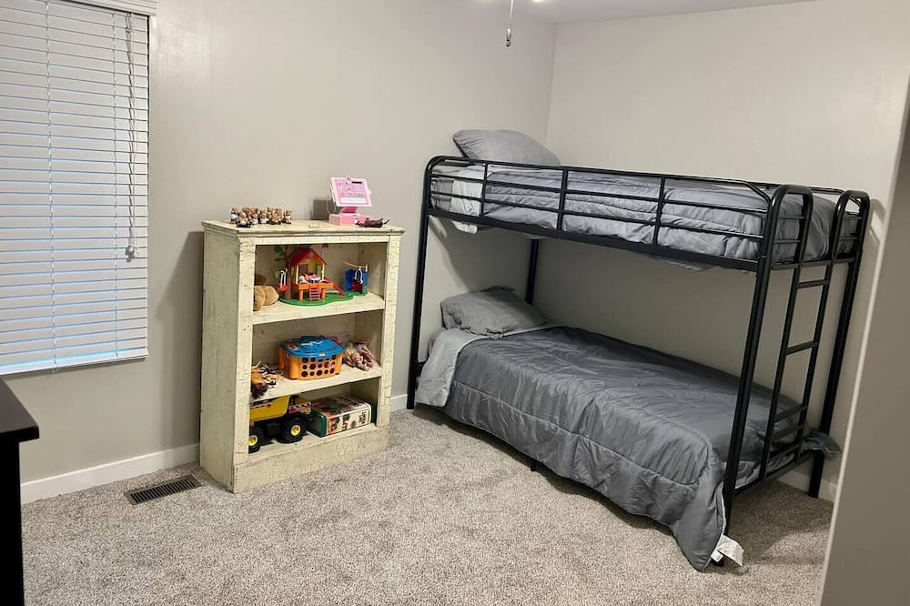 Photo of Bedroom in Byron
