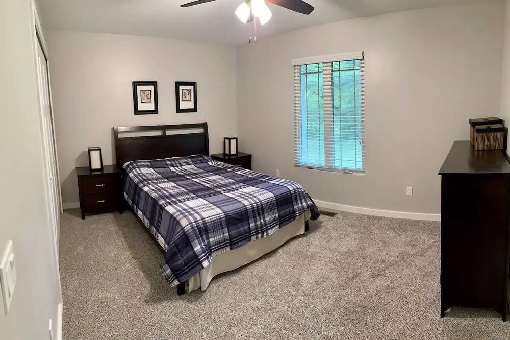 Photo of Bedroom in Byron