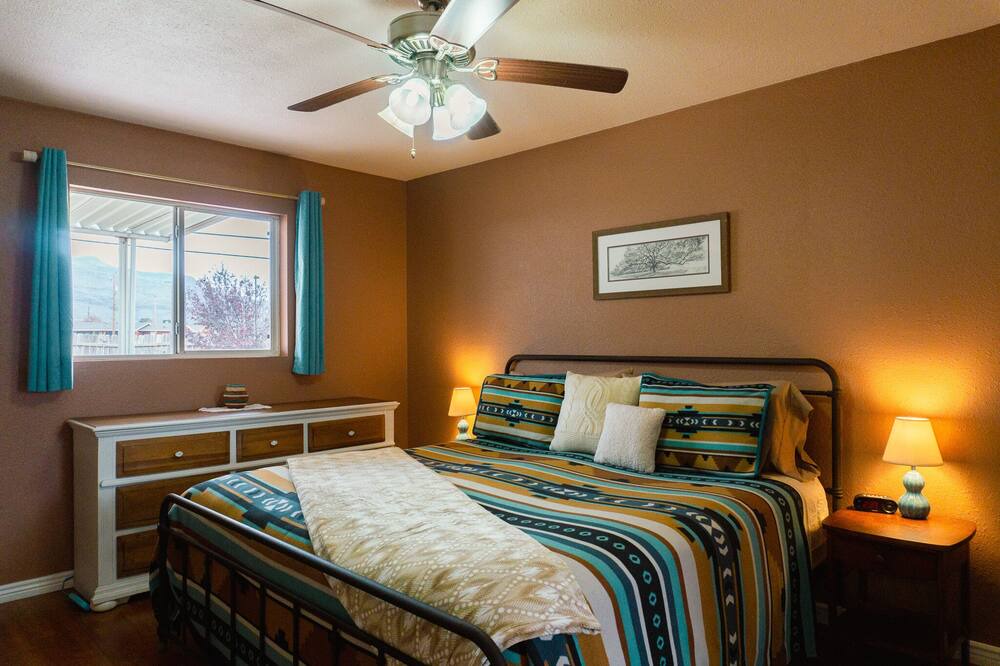 Photo of Bedroom in Alamogordo