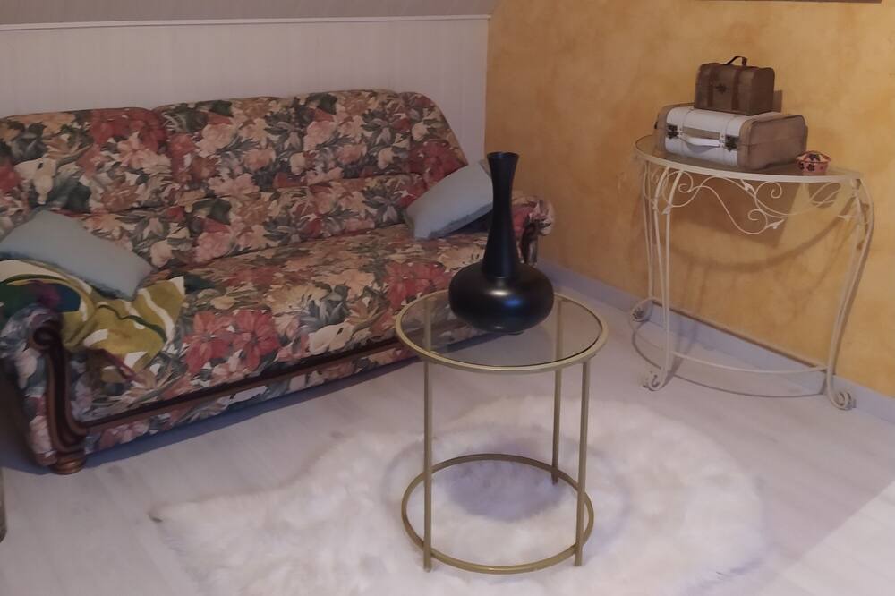 Photo of Livingroom in Neauphle-le-Vieux