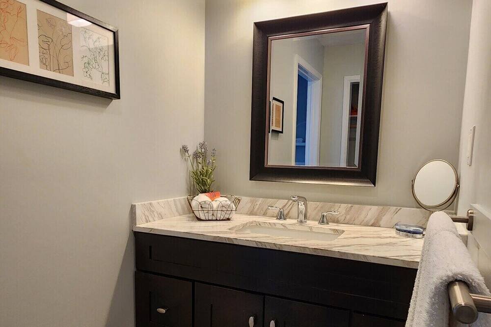 Photo of Bathroom in Dyke