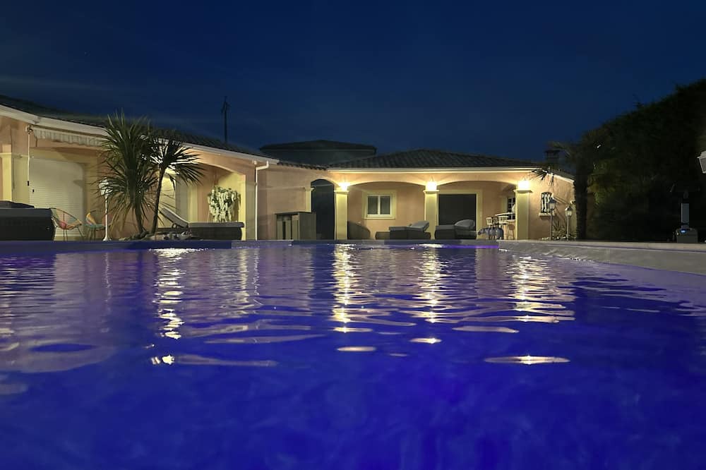 Photo of Outdoor in La Lande-de-Fronsac