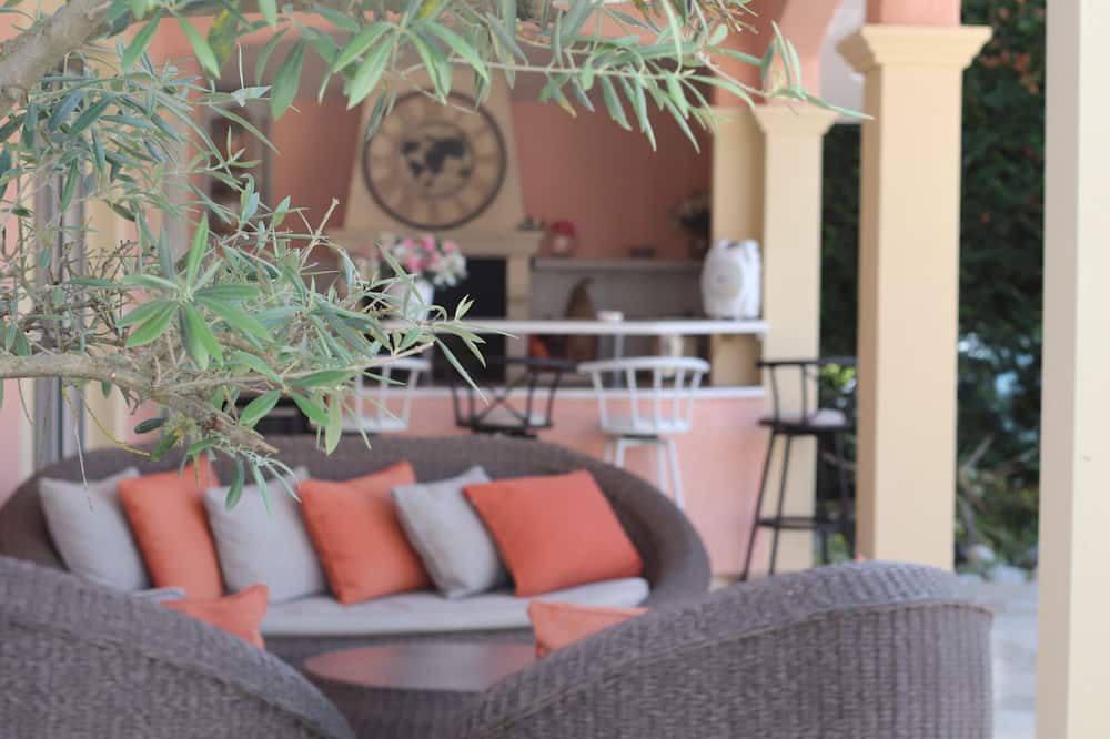 Photo of Outdoor in La Lande-de-Fronsac