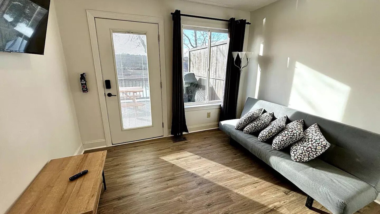 Photo of Livingroom in Wedowee