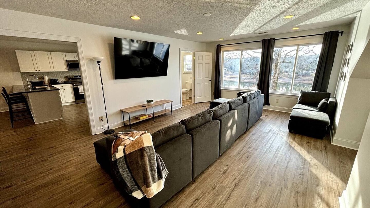 Photo of Livingroom in Wedowee