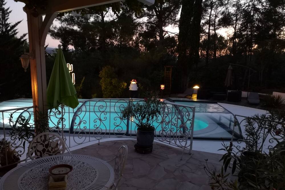 Photo of Outdoor in La Digne-d'Aval