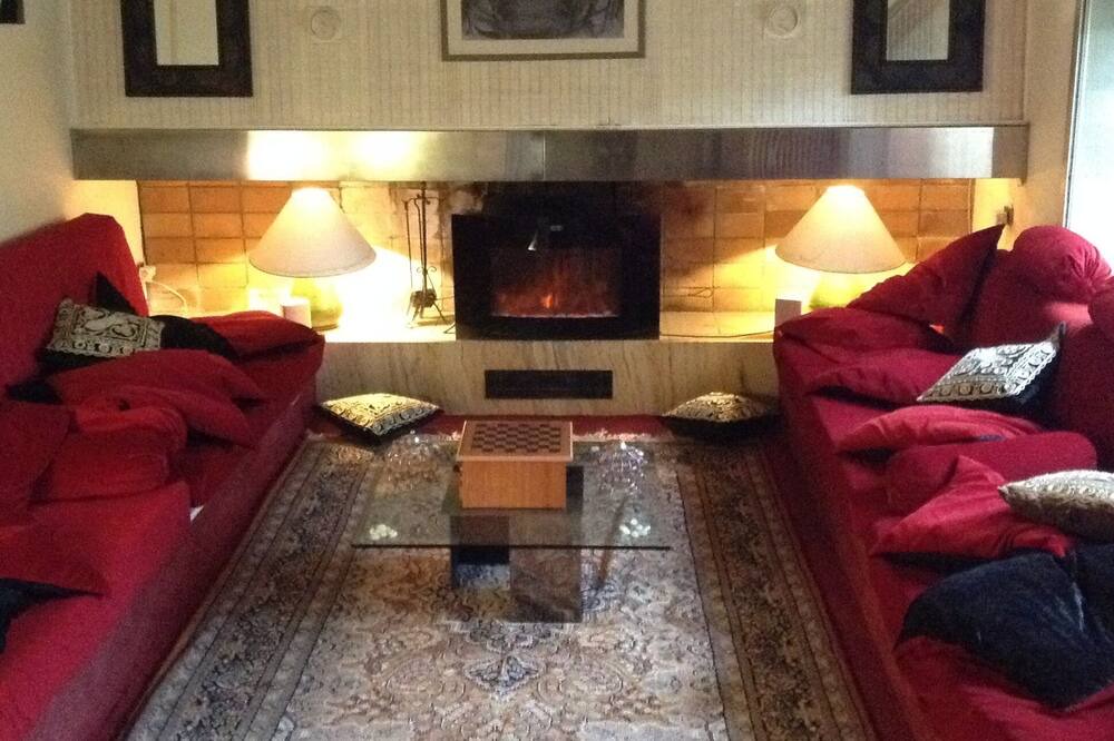Photo of Livingroom in La Digne-d'Aval