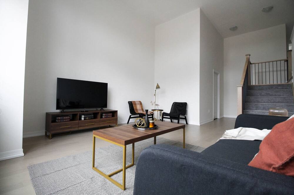 Photo of Livingroom in Cambridge