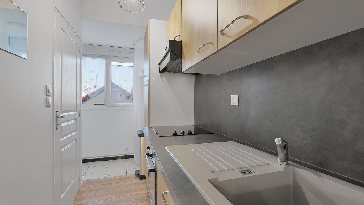 Photo of Kitchen in Lens