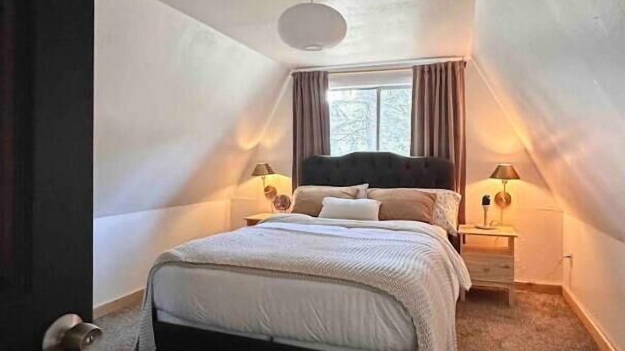 Photo of Bedroom in Shadow Mountain