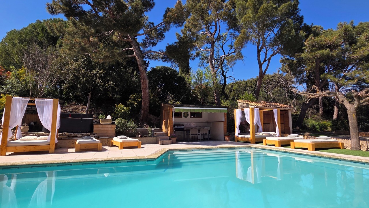 Photo of Outdoor in Saint-Saturnin-les-Avignon
