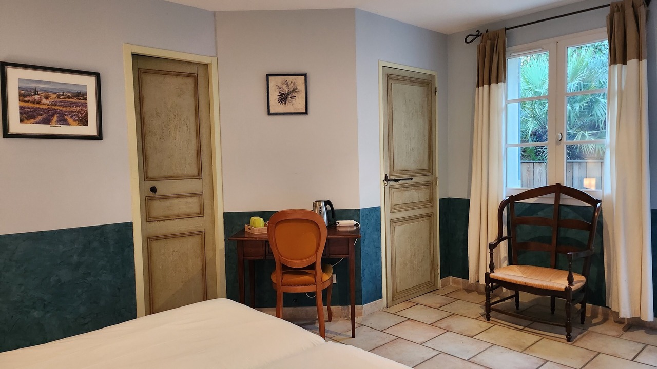 Photo of Bedroom in Saint-Saturnin-les-Avignon