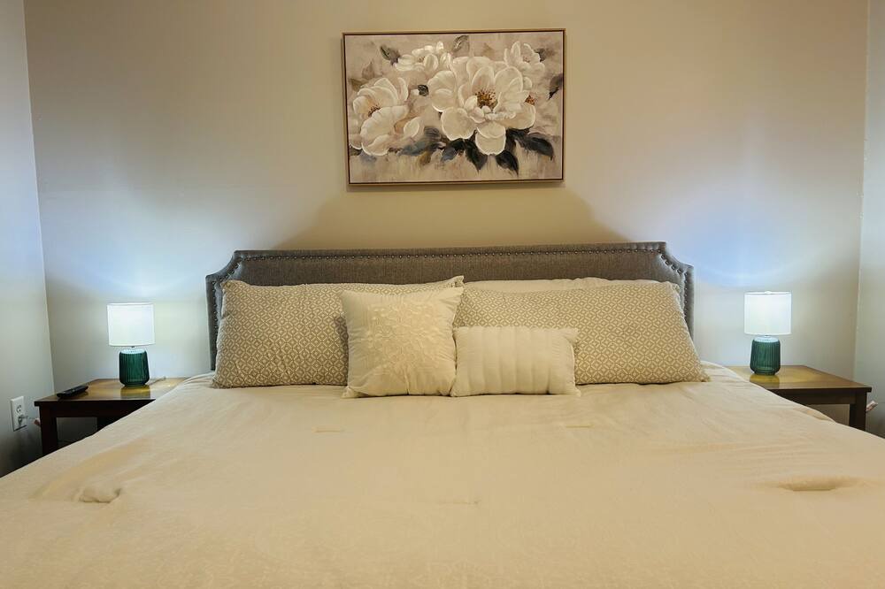 Photo of Bedroom in Topeka