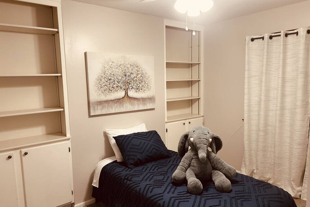 Photo of Bedroom in Topeka