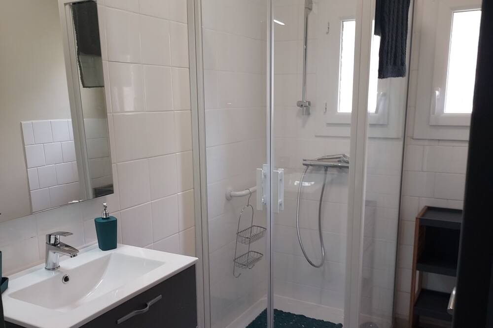 Photo of Bathroom in Auzat