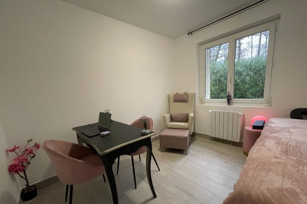 Photo of Bedroom in Lamorlaye