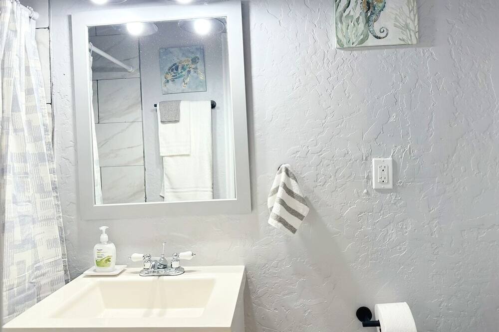 Photo of Bathroom in Central Oklahoma City