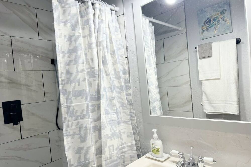 Photo of Bathroom in Central Oklahoma City
