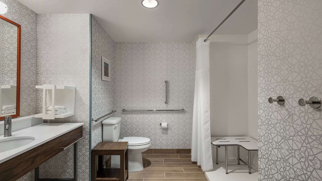 Photo of Bathroom in Holly