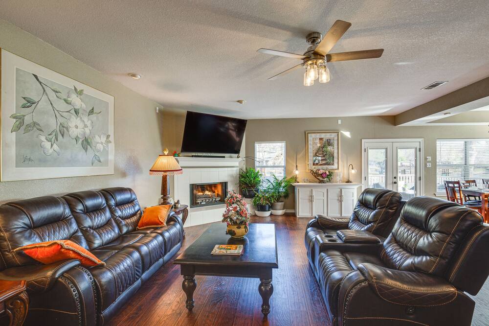 Photo of Livingroom in Leisure Land