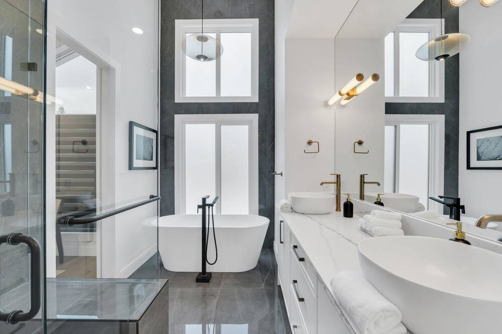 Photo of Bathroom in Killarney