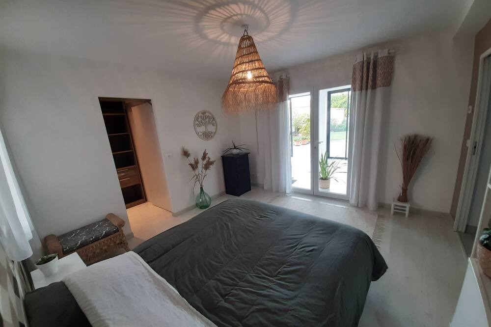 Photo of Bedroom in Longeves