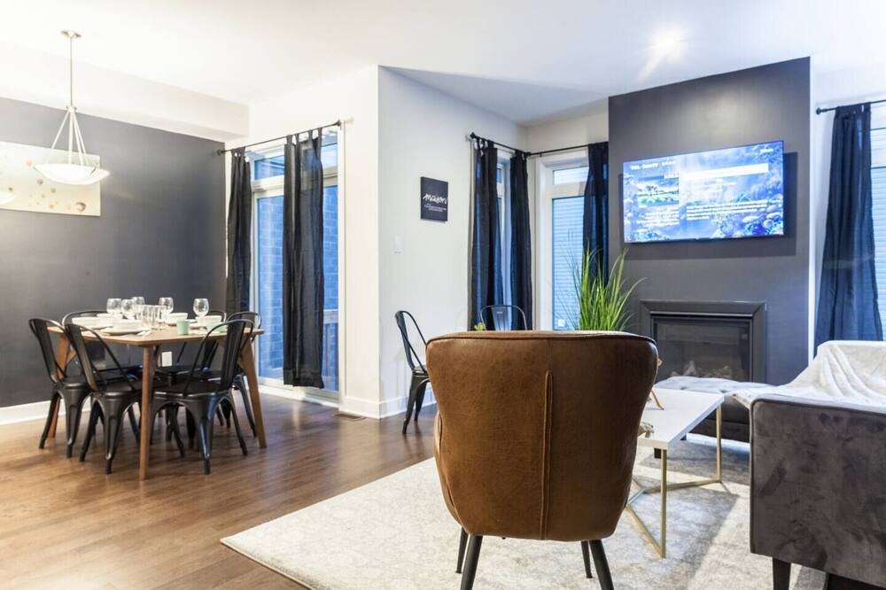 Photo of Bedroom in Ottawa Division