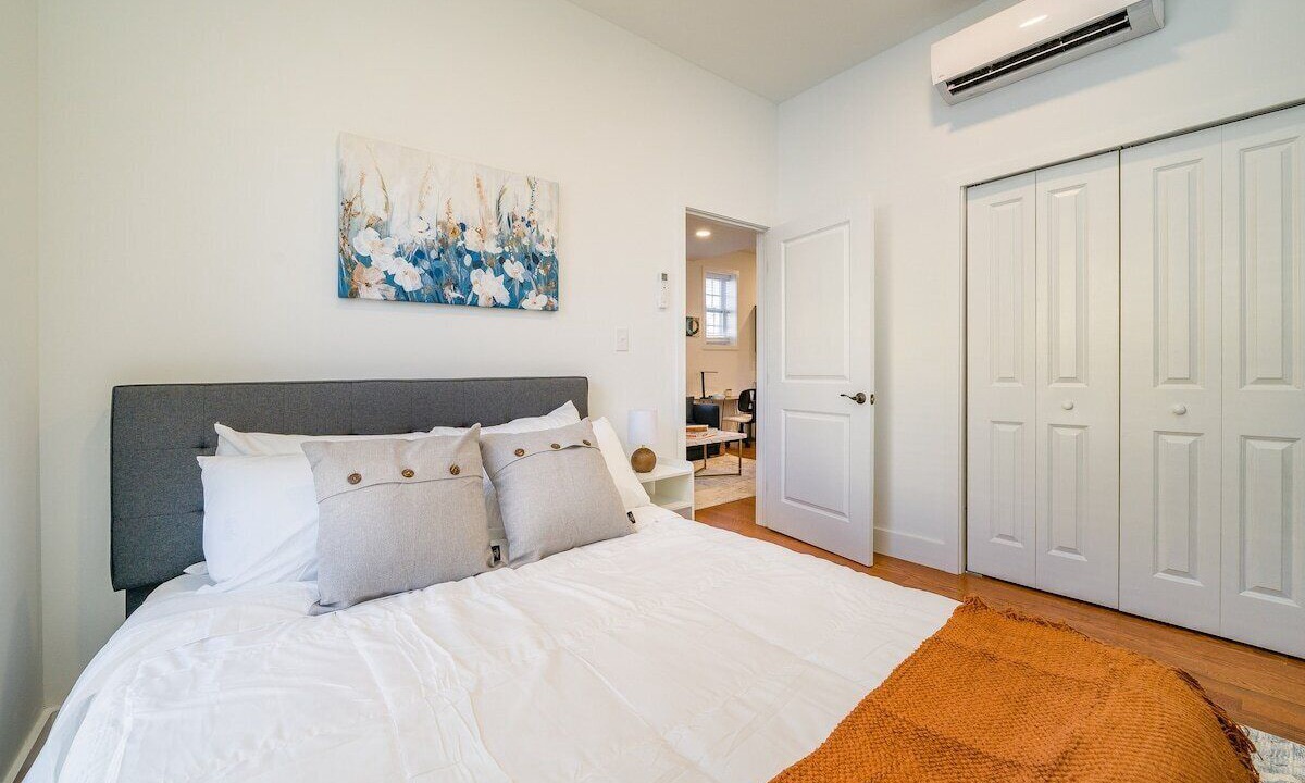 Photo of Others in Corn Hill
