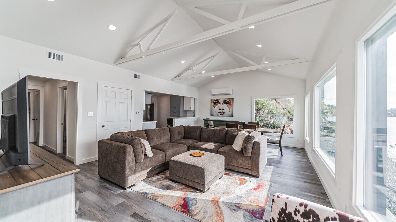 Photo of Livingroom in Point Richmond
