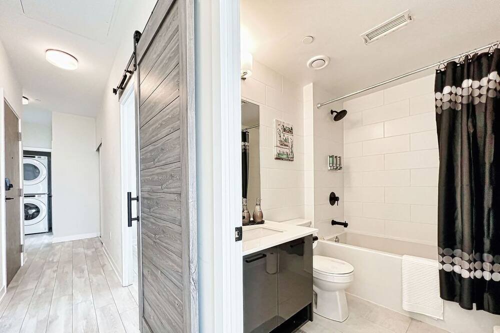 Photo of Bathroom in Harwood