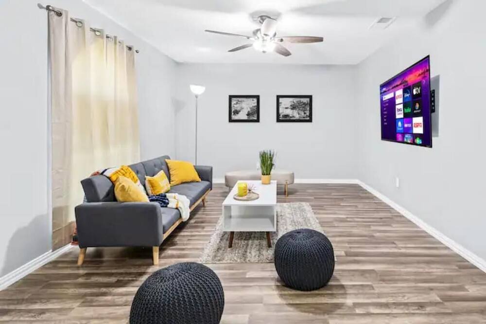 Photo of Livingroom in Mesquite