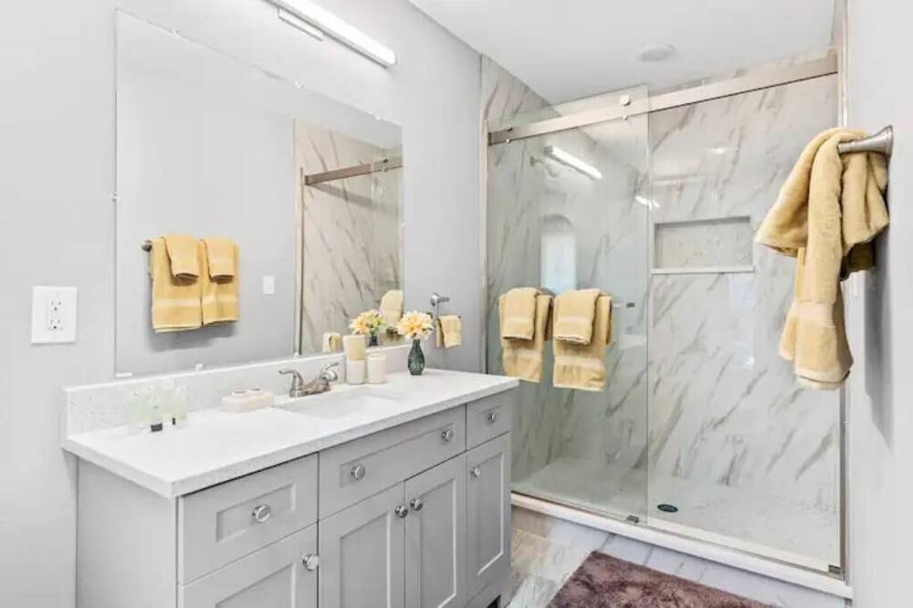 Photo of Bathroom in Mesquite