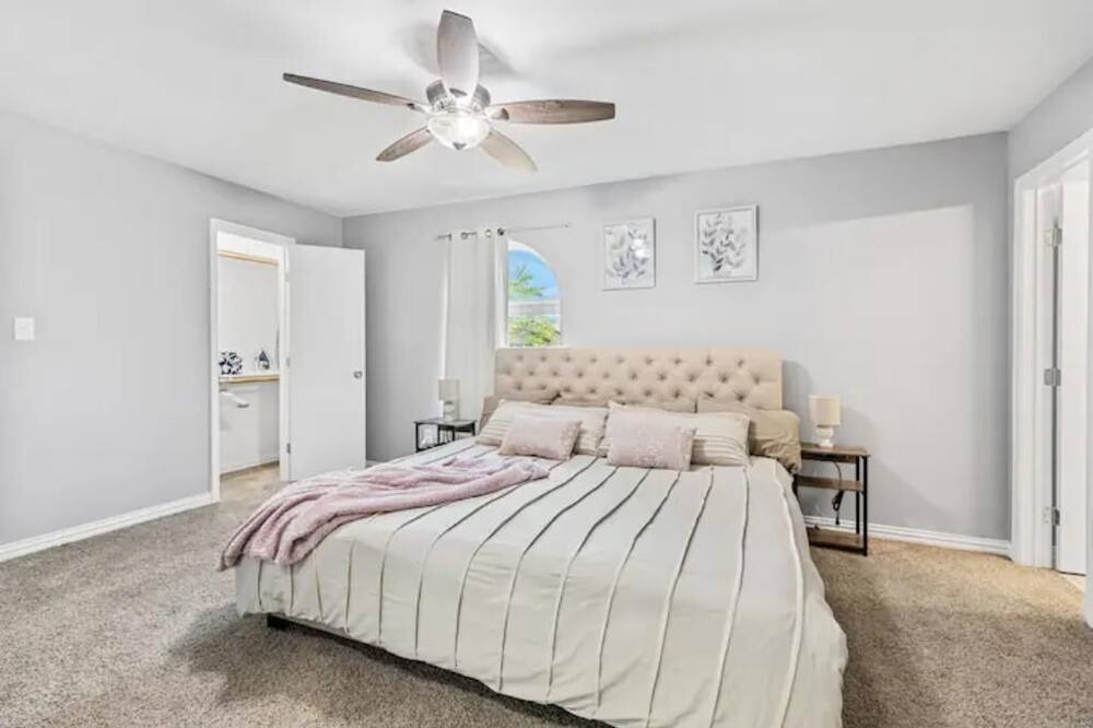 Photo of Bedroom in Mesquite