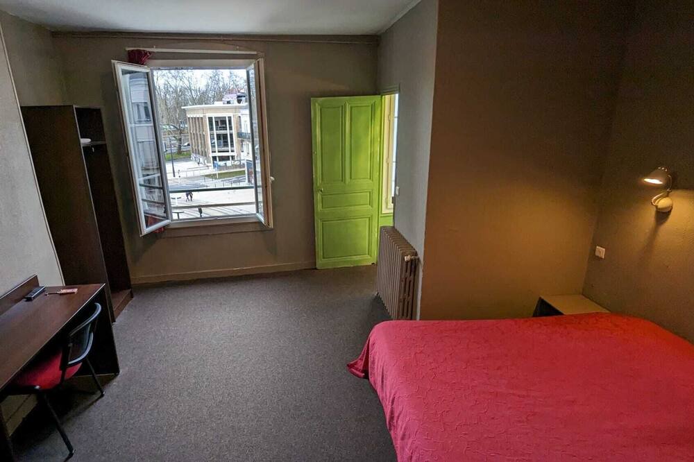 Photo of Bedroom in Downtown Angers