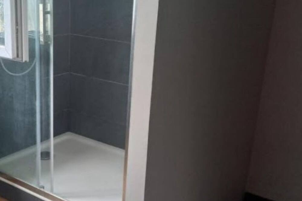 Photo of Bathroom in Tarbes