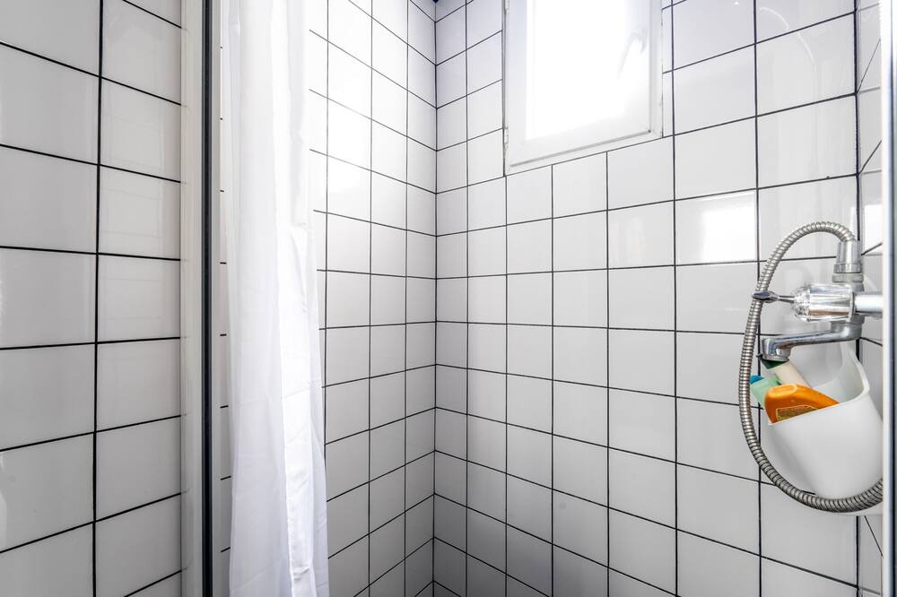 Photo of Bathroom in Richebourg - Saint-Clement