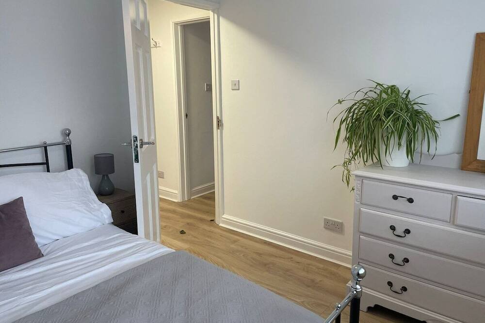 Photo of Bedroom in Littlemore