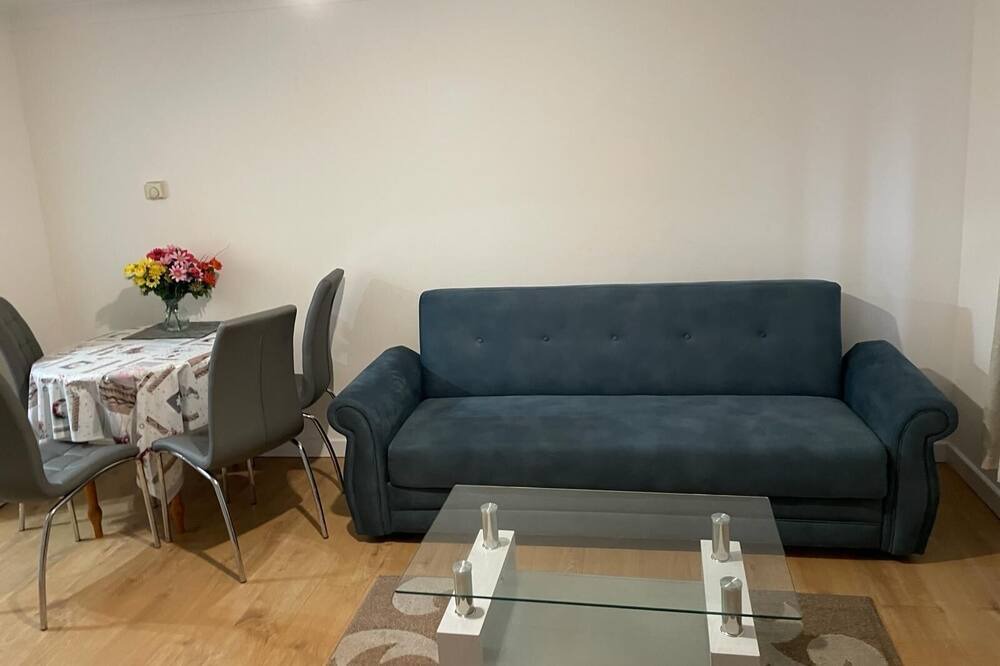 Photo of Livingroom in South Ockendon