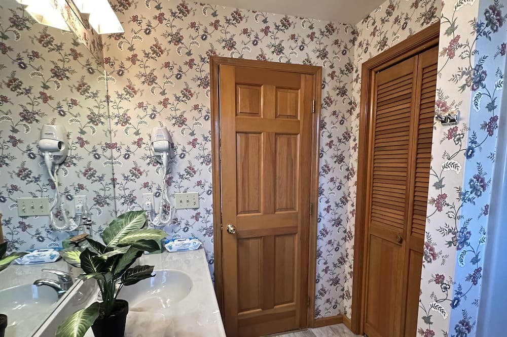 Photo of Bathroom in Brodheadsville