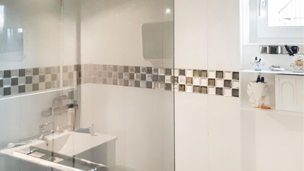 Photo of Bathroom in Colleville-Montgomery