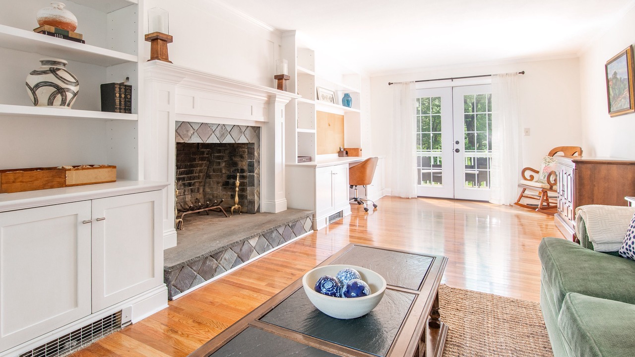 Photo of Livingroom in Norwalk