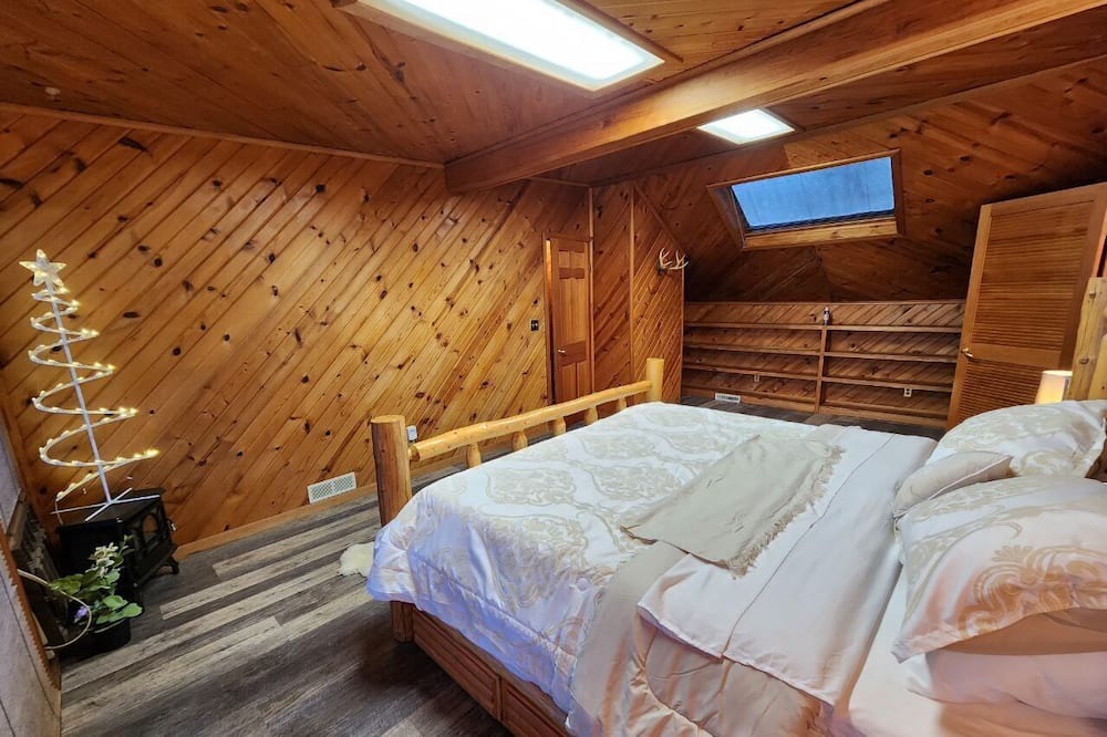 Photo of Bedroom in Orange Prairie