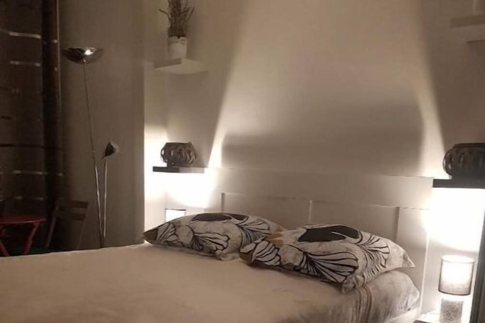 Photo of Bedroom in Toulouse Left Bank